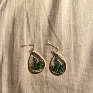 Elegant Gold and Green Teardrop Earrings